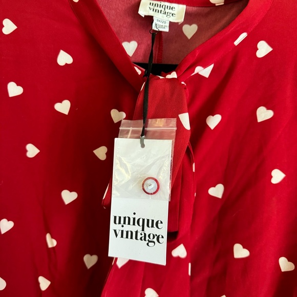 NWT Unique Vintage Red and White Hearts Neck Tie Blouse 3x/20 - Picture 8 of 8